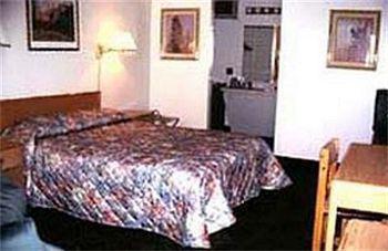 Travelodge By Wyndham Moose Jaw Rom bilde