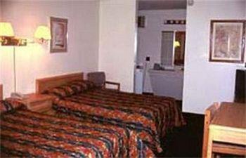 Travelodge By Wyndham Moose Jaw Rom bilde